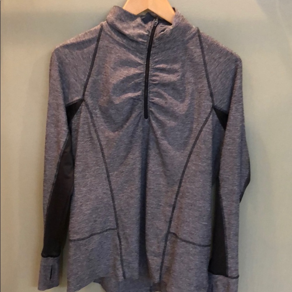 Long sleeve pull over